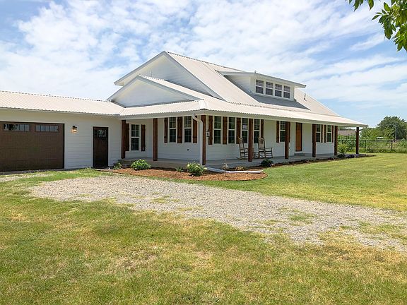 2nd image of 1804 County Road 1445