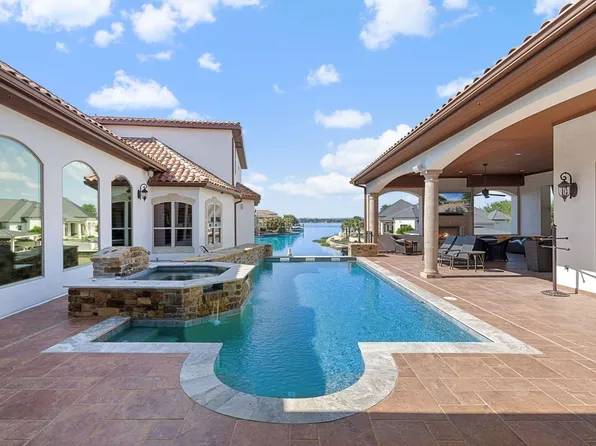 108 Wennmohs Place, Horseshoe Bay, TX 78657