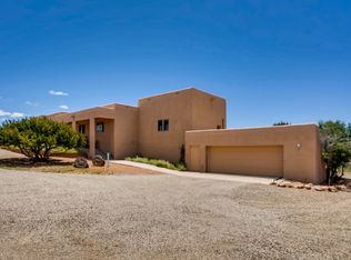 4 Lewis Ln, Santa Fe, NM 87508