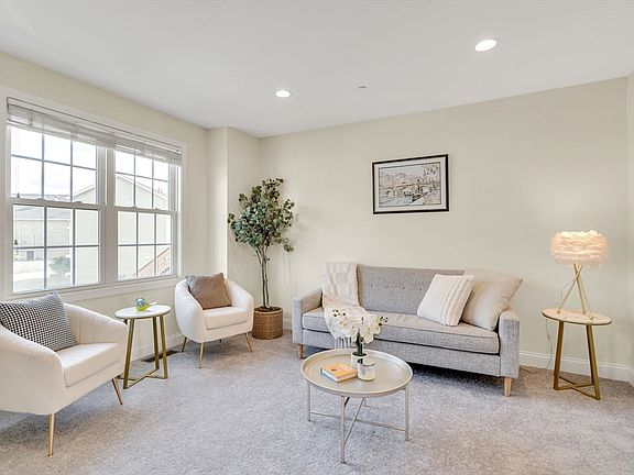 5th image of 311 Littleton Rd #31