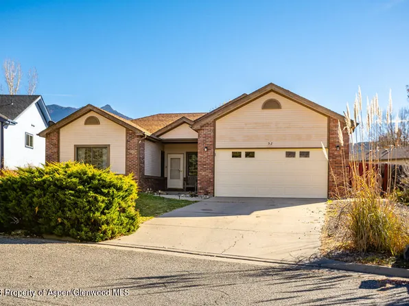 52 Juniper Ln, Parachute, CO 81635