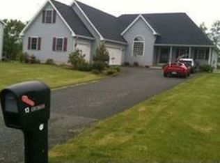 13 Timothys Way, Halfmoon, NY 12118