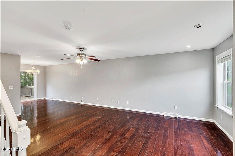 5th image of 19 Tupelo Drive