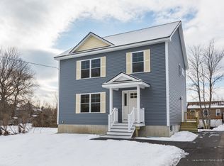 27 Van Vechten St, Portland, ME 04103