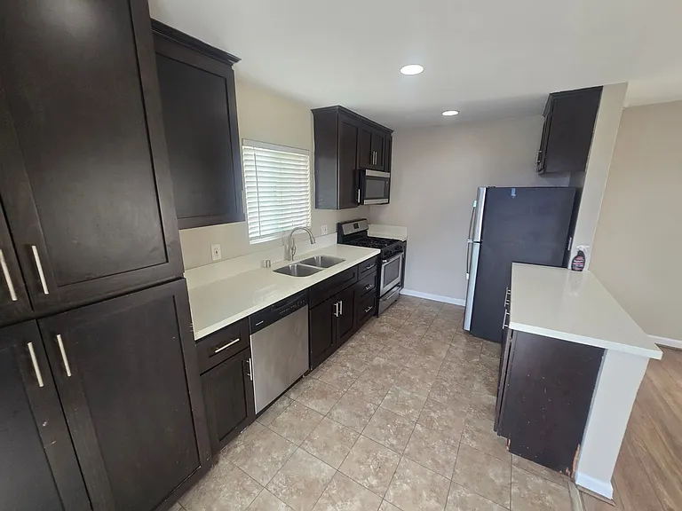 612-618 S. 32nd St. — Photo 7