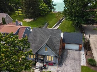 27 Minnewawa Rd, Timberlake, OH 44095