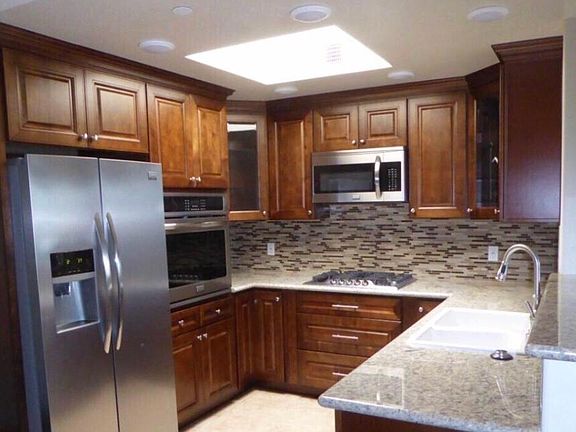 2nd image of 10950 Bloomfield St Unit 107