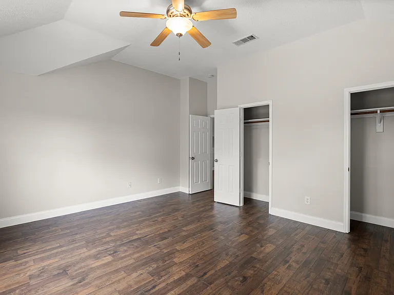 2318 Hillgrove Ct — Photo 31