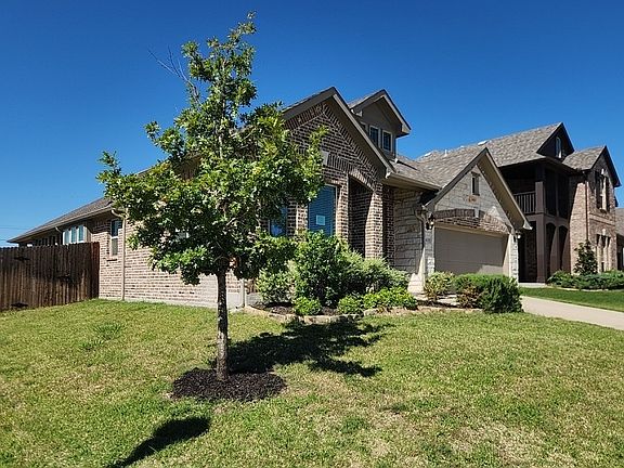 3rd image of 1408 Stone Ridge Dr
