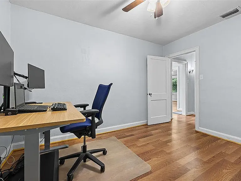 1117 NW 44th Ave #1 — Photo 7