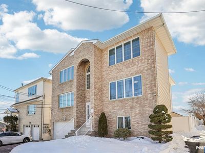 364 Broad St, Carlstadt, NJ, 07072
