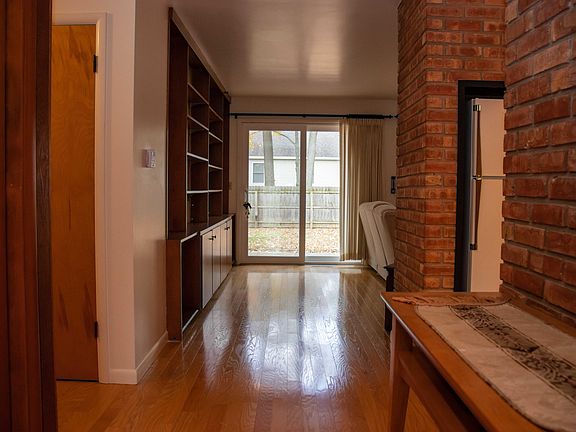2nd image of 1160 W Norton Ave