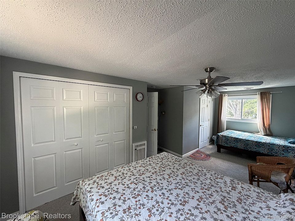 23151 Lawson Ave, photo 21