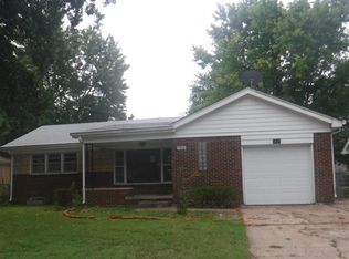 7915 E Indianapolis St, Wichita, KS 67207