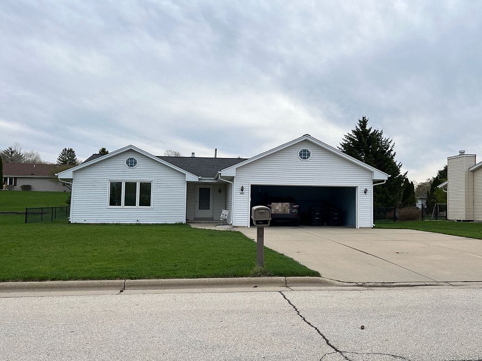 403 Brookstone Dr Waterford WI 53185 Zillow