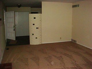 3rd image of 1433 Tremont Dr