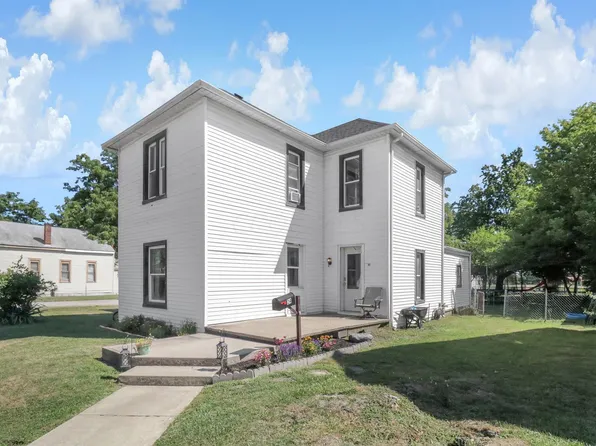24 N High St, Mount Sterling, OH 43143