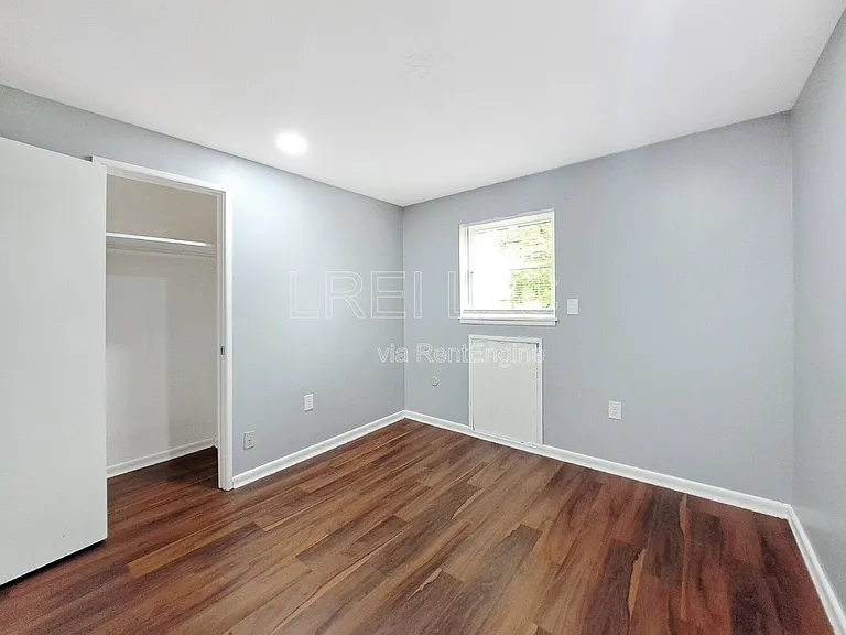 1711 Valley Forge Way #4 — Photo 8