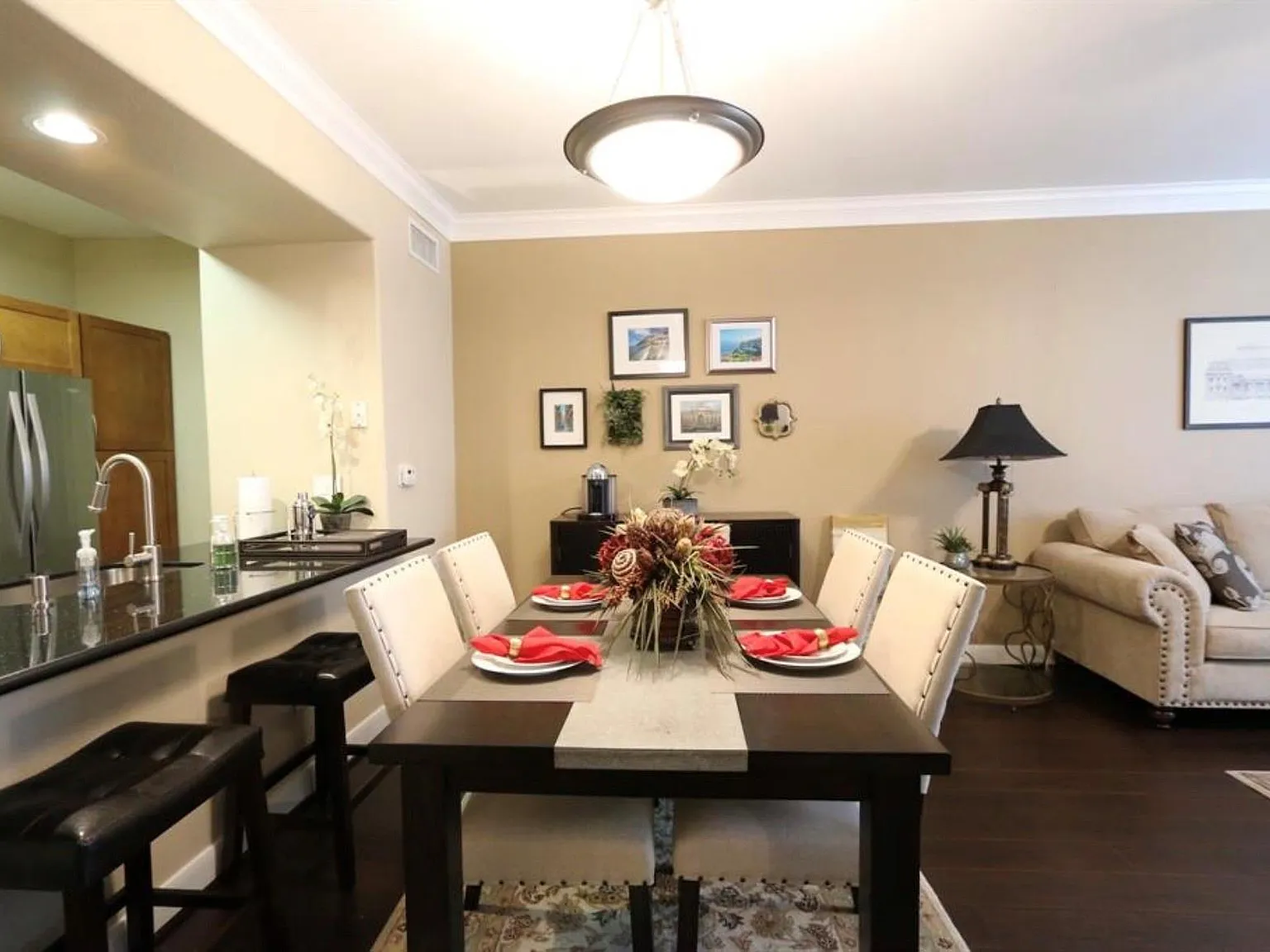 1 bed, 1.0 bath, 835 sqft, $2,350 — Photo 4