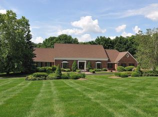 1 Kerby Ln, Mendham, NJ 07945