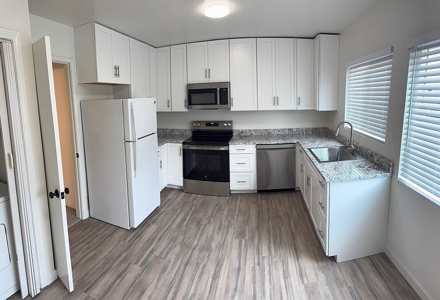 New Appliances, cabinets and floor