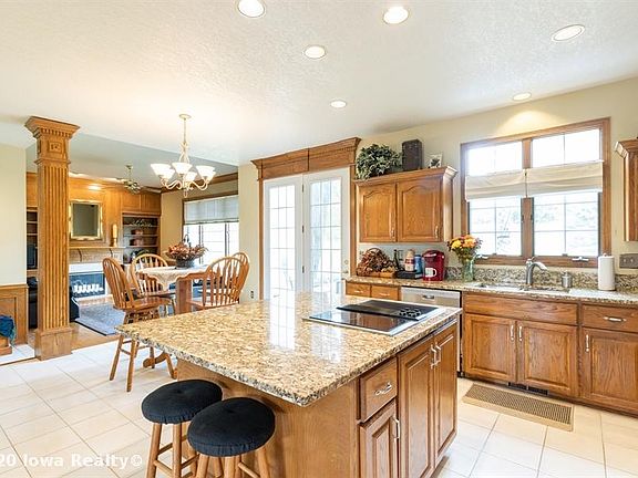 2nd image of 590 SE Northbranch Dr