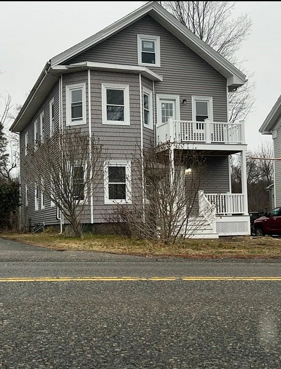 Building Photo - 77 W High St #1