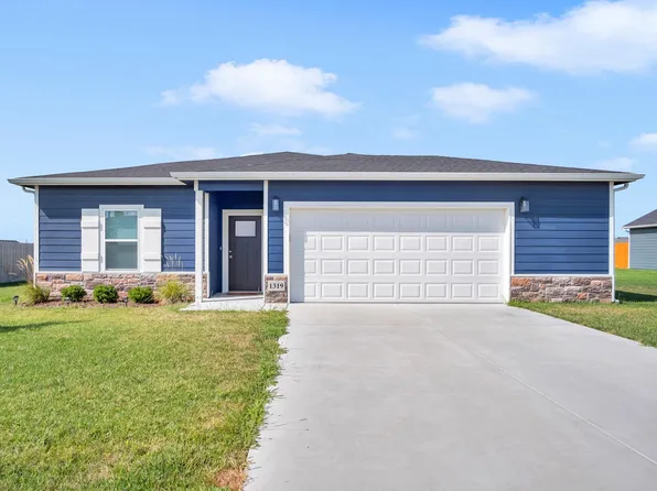 1319 Robin Dr, McPherson, KS 67460