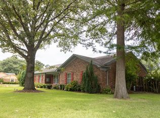 1001 Camelot Cv, West Memphis, AR 72301