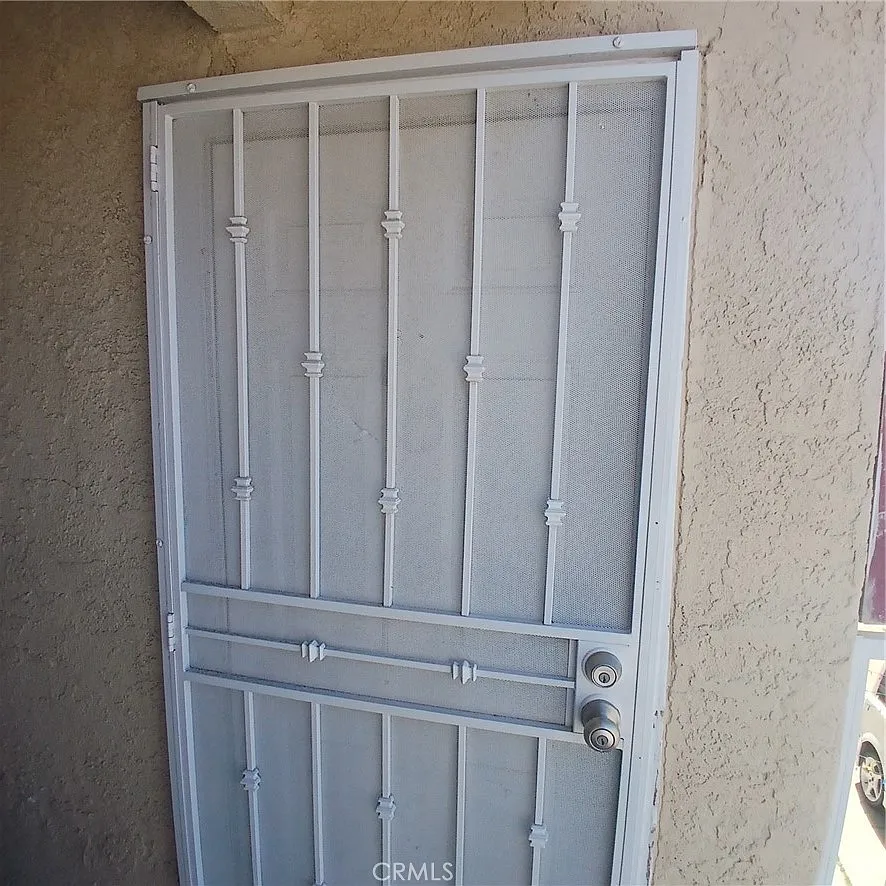 2 bed, 965 sqft, $1,800 — Photo 3