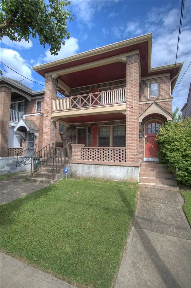 1604 Woodburn Ave photo 1