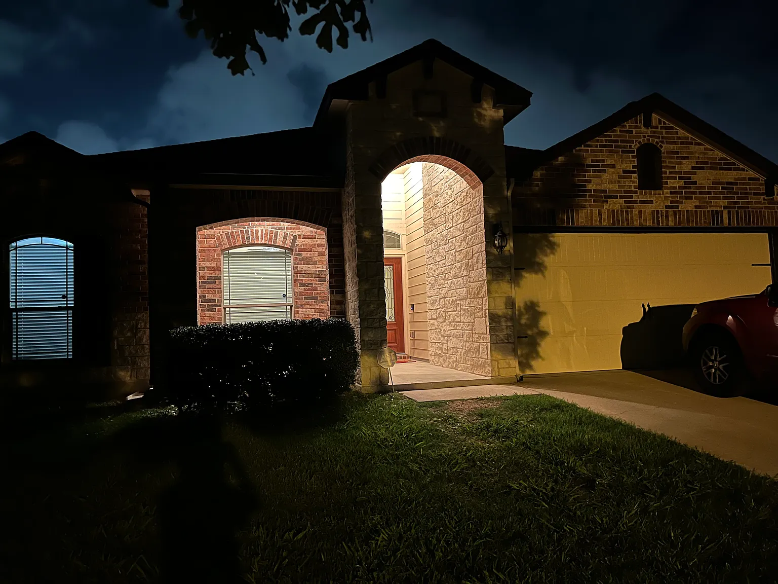3 bed, 1618 sqft, $1,800 — Photo 1