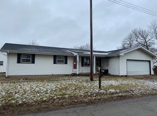 405 N Pine St, Buckley, IL 60918