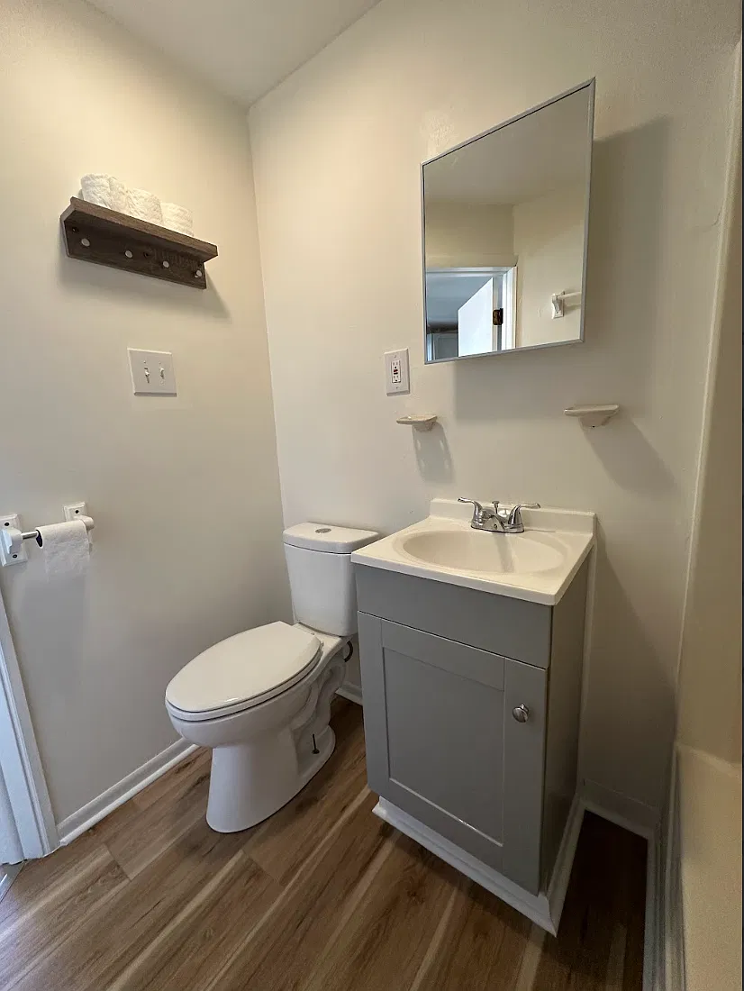 1 bed, 750 sqft, $800 — Photo 2