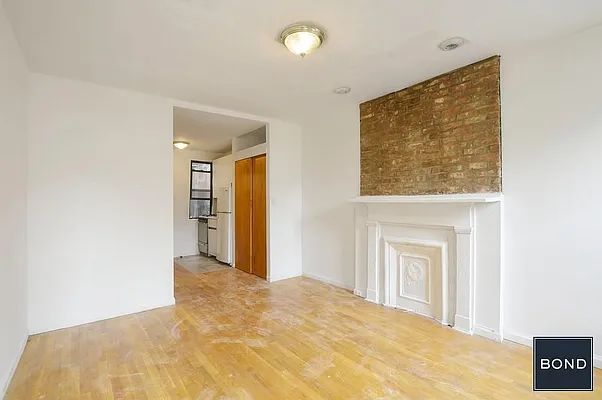 Rented by Bond New York | media 8