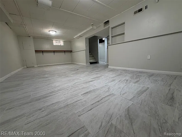 228 Auburn St — Photo 18