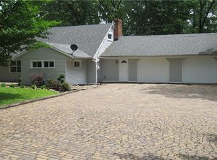 420 Shady Ln, Neshannock, PA