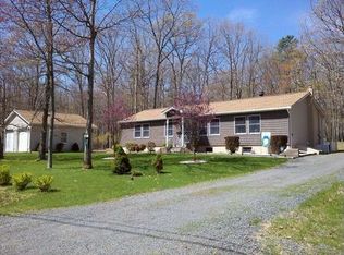 103 Forest Ct, Hawley, PA 18428