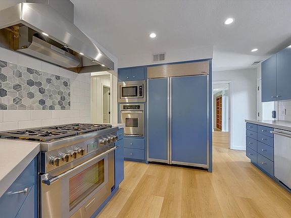 2nd image of 26480 Anacapa Dr
