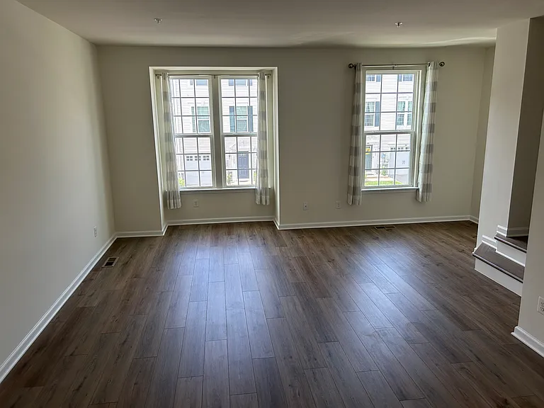 1280 Rannoch Ln — Photo 27