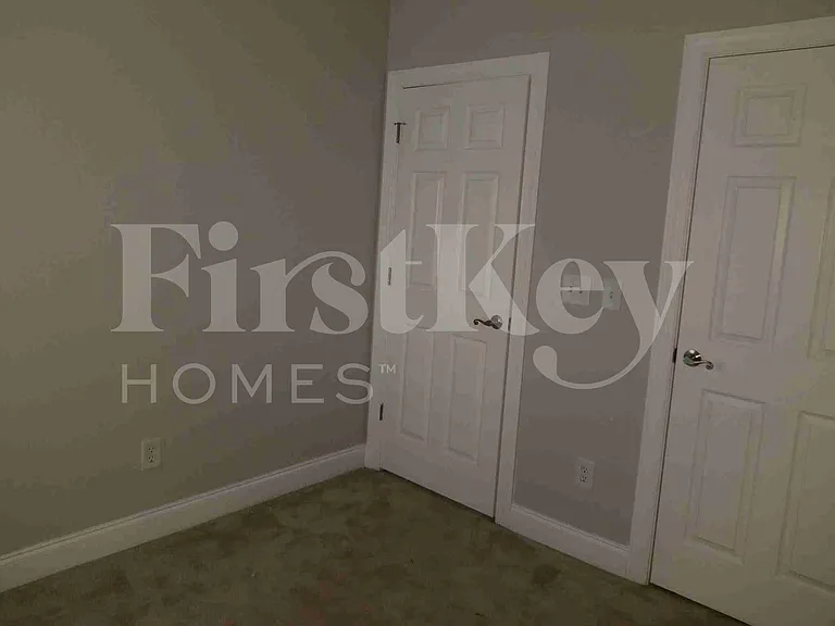 1911 Chestnut Oak Ln — Photo 43