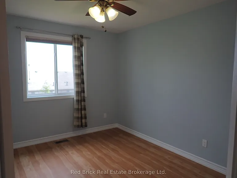 77 Summit Ridge Dr #UPPER — Photo 15