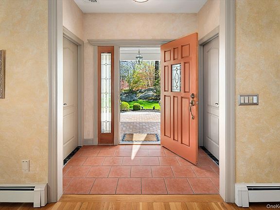 5th image of 85 Orchard Hill Road