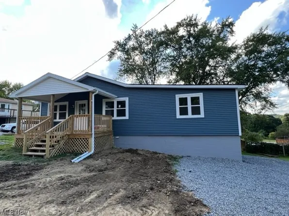 16221 John Ave, East Liverpool, OH 43920