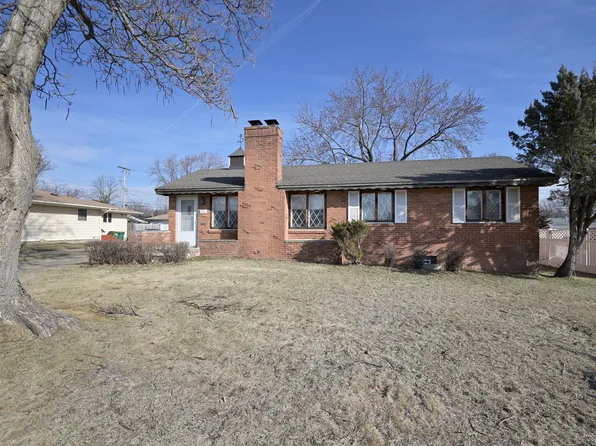 6211 Brooklyn Dr, Brooklyn Center, MN 55430