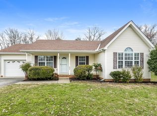 1827 Holts Ct, Murfreesboro, TN 37128