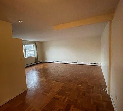 4th image of 37-41 Duncan Ave
