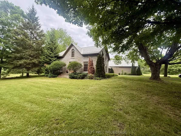 4247 Henderson Rd, South Frontenac, ON K0H 1V0