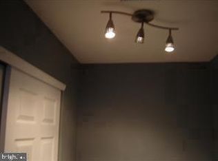 826 South Ave APT R-4, Clifton Heights, PA 19018