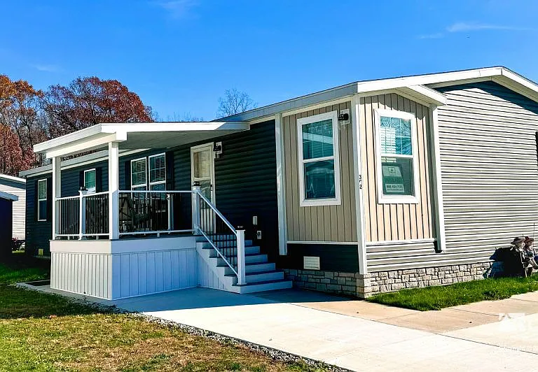Whittaker Oaks — Photo 11